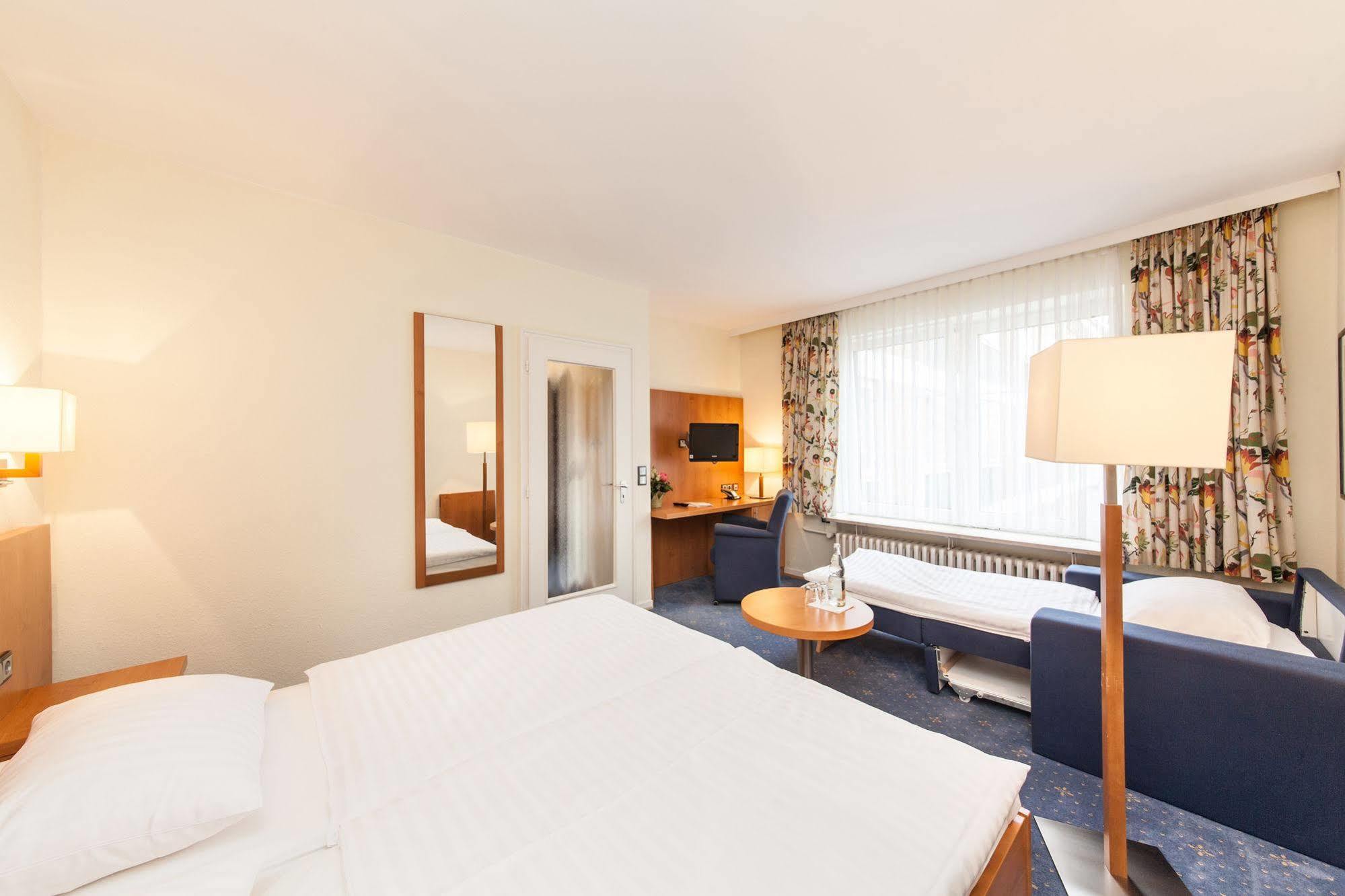 Hotel Drei Kronen Elmshorn Εξωτερικό φωτογραφία